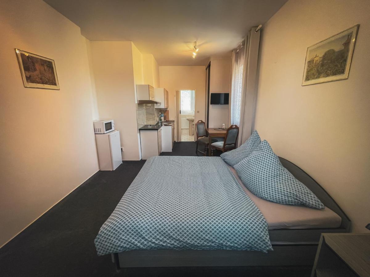 Hotel Apartment Faraon 伦布尔克 外观 照片